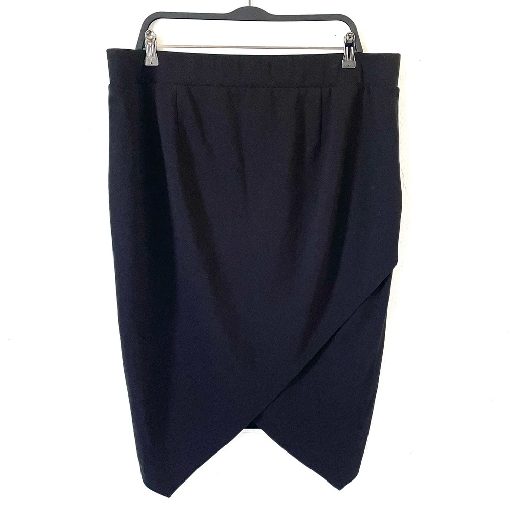 Torrid Black Ponte Pencil/Asimetric skirt